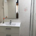 Ma Maison Jaune -