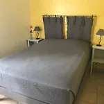 Ma Maison Jaune -